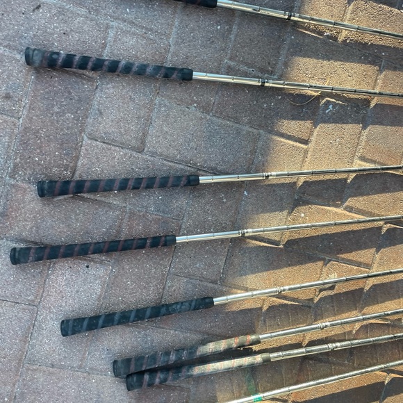 Powerbilt citation iron set in right hand - Picture 4 of 8